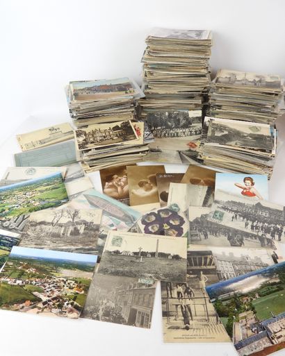 Important lot de cartes postales environ...