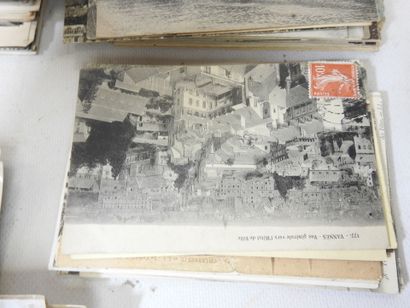 LOT comprenant env. 350 CPA sur Paris, Ypres,...