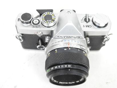 OLYMPUS : Appareil photo modèle OM-1, N°1237817....