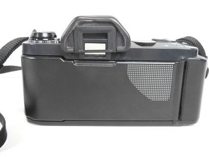 CANON. Appareil photo modèle T50 n°2622810...