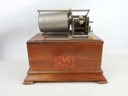 PATHE FRERES : Phonographe à cylindre sur...