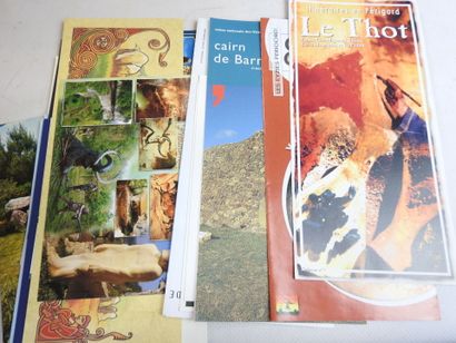 Ensemble de 5 grandes boites de cartes postales...
