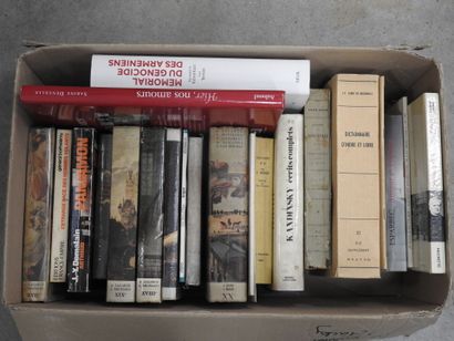 DEUX CARTONS : 1 ensemble livres divers dont...