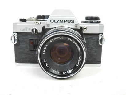 OLYMPUS : Appareil photo modèle OM 10 N°...