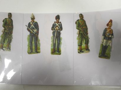 CHROMOLITHOGRAPHIES - MILITARIA : Lot de...