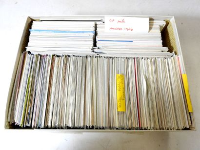 UN CARTON de Cartes postales publicitaires...