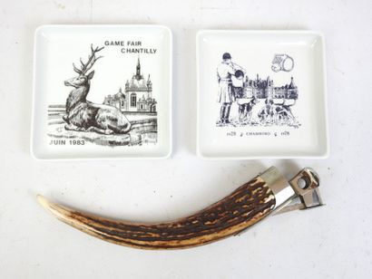 DEUX VIDE-POCHES en porcelaine Game Fair...