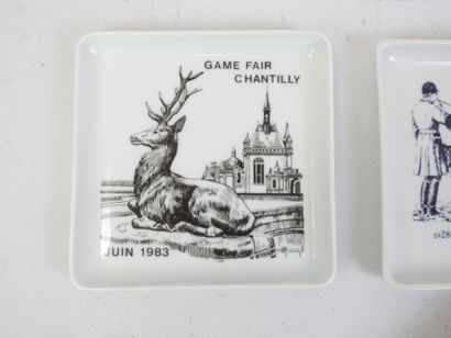 DEUX VIDE-POCHES en porcelaine Game Fair...