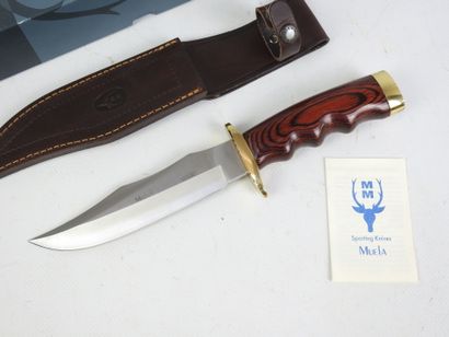 MUELA : Couteau de chasse manche bois. Avec...