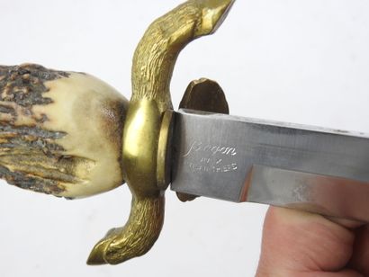 Couteau de chasse, fusée en bois de cerf,...