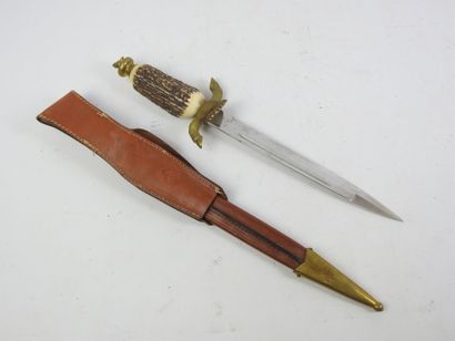 Couteau de chasse, fusée en bois de cerf,...
