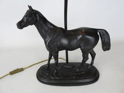 LAMPE cheval en régule patine bronze. Haut....