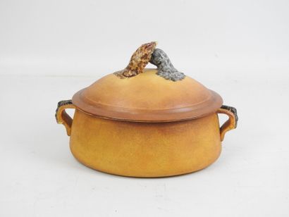 PILLIVUYT : Terrine aux faisans en porcelaine...