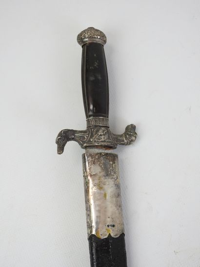 Couteau de vénerie, fusée en corne, garde...
