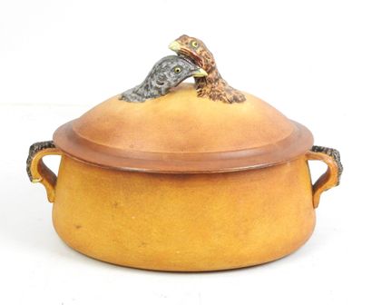 PILLIVUYT : Terrine aux faisans en porcelaine...