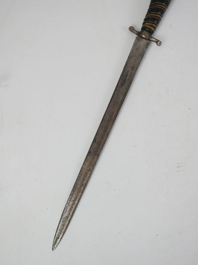 Couteau de vénerie, fusée en corne torsadée,...