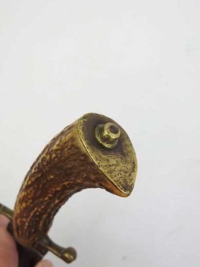 Couteau de chasse, fusée en bois de cerf,...