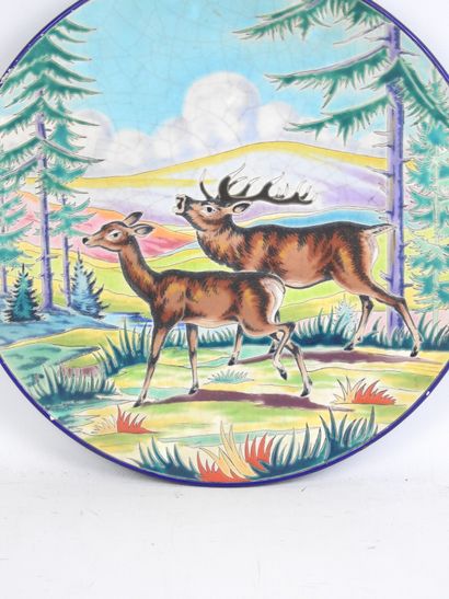 LONGWY : Plat circulaire en émaux polychrome...