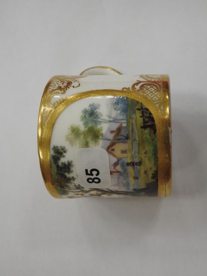 SEVRES : 
Soft-paste porcelain litron beaker...