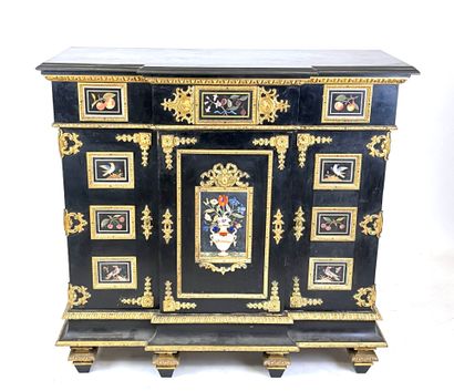 RARE MEUBLE A HAUTEUR D'APPUI en placage...