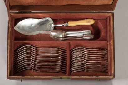 IMPORTANT silver COUVER SET, filets contours...