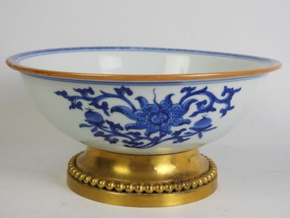 CHINA - QIANLONG period (1736 - 1795)
Porcelain...