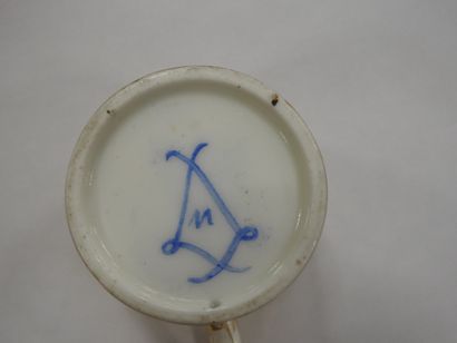 SEVRES : 
Soft-paste porcelain litron beaker...
