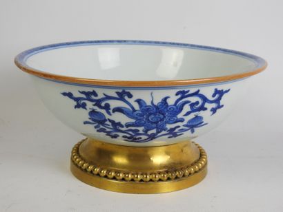 CHINA - QIANLONG period (1736 - 1795)
Porcelain...