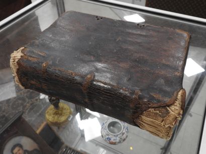 LIVRE MANUSCRIT en calligraphie à l'encre...