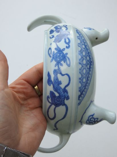 CHINA: Tripod perfume burner with two handles...