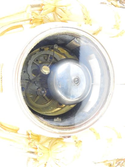 PENDULE PORTIQUE in white marble and gilt...