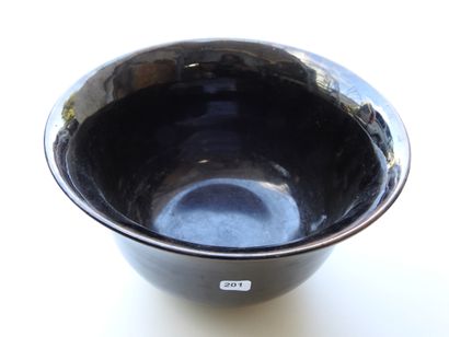 CHINA - 18th/19th century
Large bowl with...