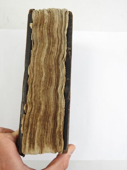 LIVRE MANUSCRIT en calligraphie à l'encre...