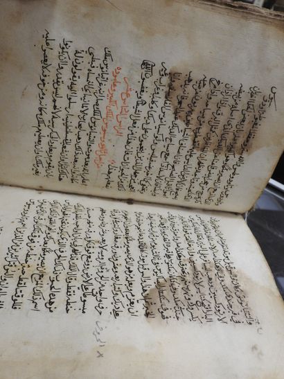 LIVRE MANUSCRIT en calligraphie à l'encre...