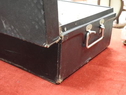 PICNIC SET by CORACLE, for HARRODS in London:...