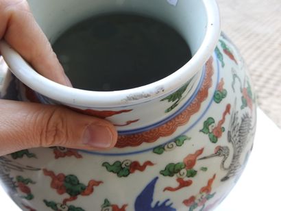 CHINA - 19th century
Porcelain baluster jug...
