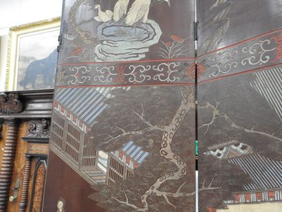 CHINA: Eight-leaf Coromandel lacquer screen...