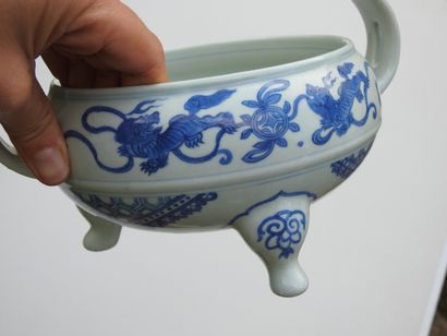 CHINA: Tripod perfume burner with two handles...