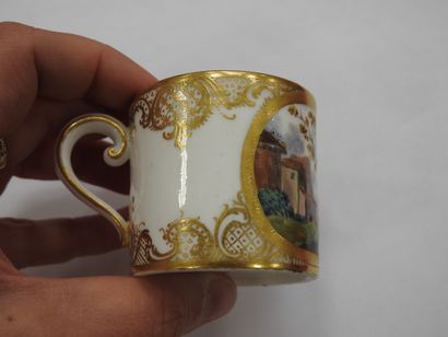 SEVRES : 
Soft-paste porcelain litron beaker...