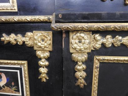 RARE MEUBLE A HAUTEUR D'APPUI en placage...