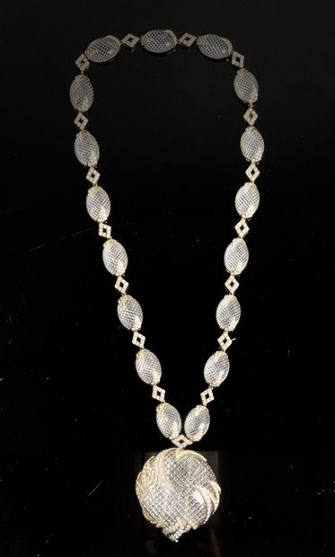 M. GERARD: Necklace in yellow gold 750 thousandths...
