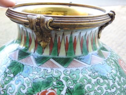CHINE - Epoque KANGXI (1662-1722) 
Potiche...