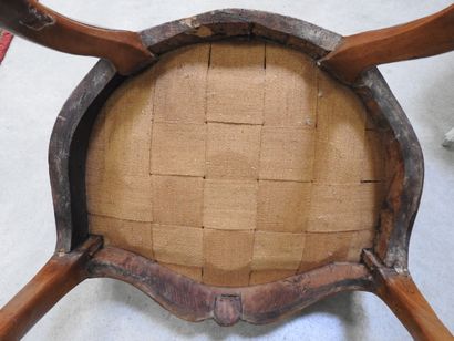 PAIRE DE FAUTEUILS cabriolet en bois naturel...