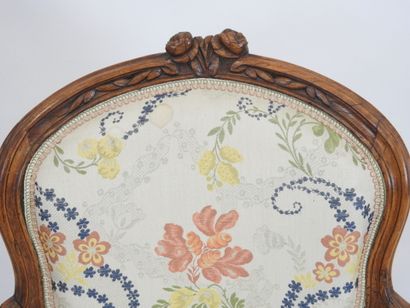 PAIRE DE FAUTEUILS cabriolet en bois naturel...