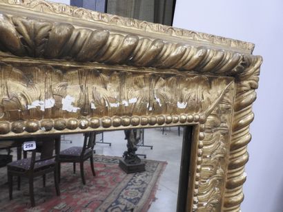 GRAND MIROIR de forme rectangulaire en bois...