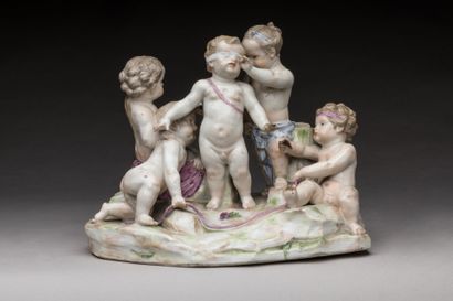 MEISSEN
Porcelain group depicting five loves...