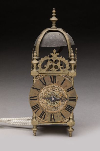 PETITE HORLOGE LANTERNE A REVEIL à aiguille...