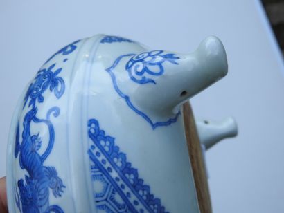 CHINA: Tripod perfume burner with two handles...