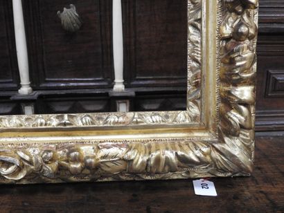 CADRE NU rectangulaire en bois mouluré, sculpté...