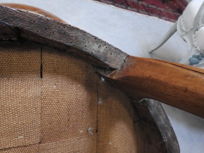 PAIRE DE FAUTEUILS cabriolet en bois naturel...